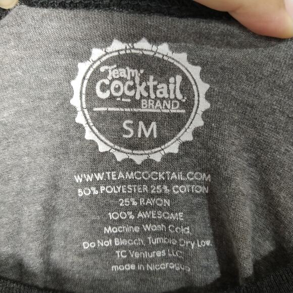 TEAM‎ COCKTAIL Unisex Sz S Black Gray Graphic T-Shirt Top Crew Neck 3/4 Sleeves - Picture 4 of 4